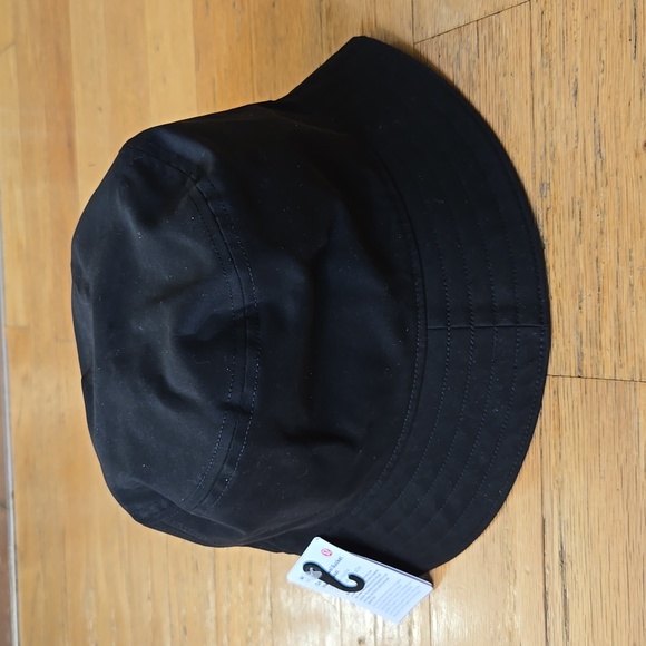 NWT Lululemon ON My Level Bucket Hat * Pocket Hat Black Size M/L - Picture 4 of 5